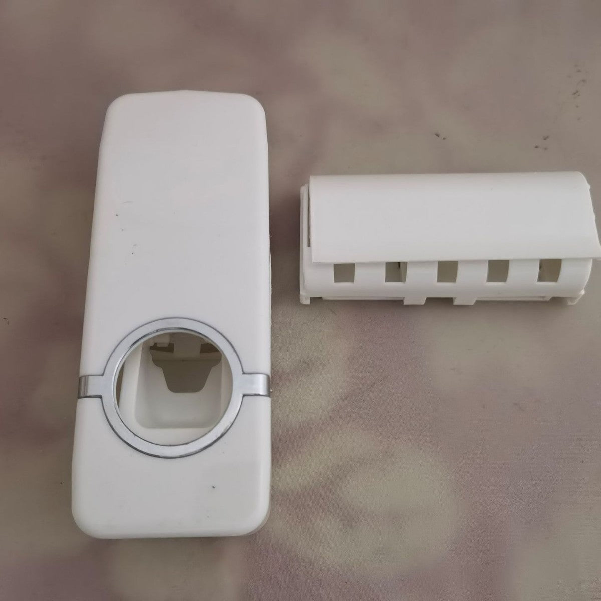 distributeur automatique de dentifrice